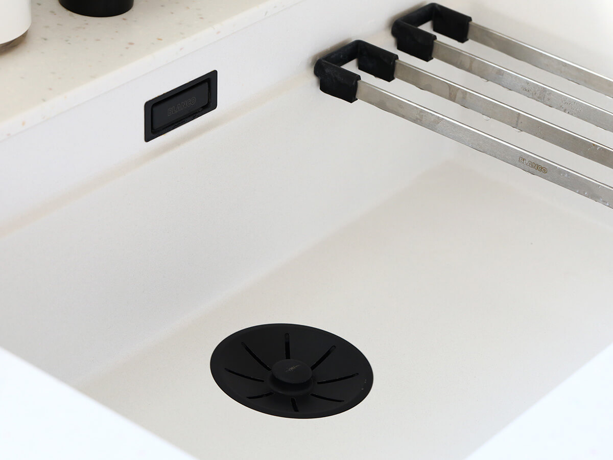 BLANCO ETAGON700-Uの控え納めの取り付けディティール