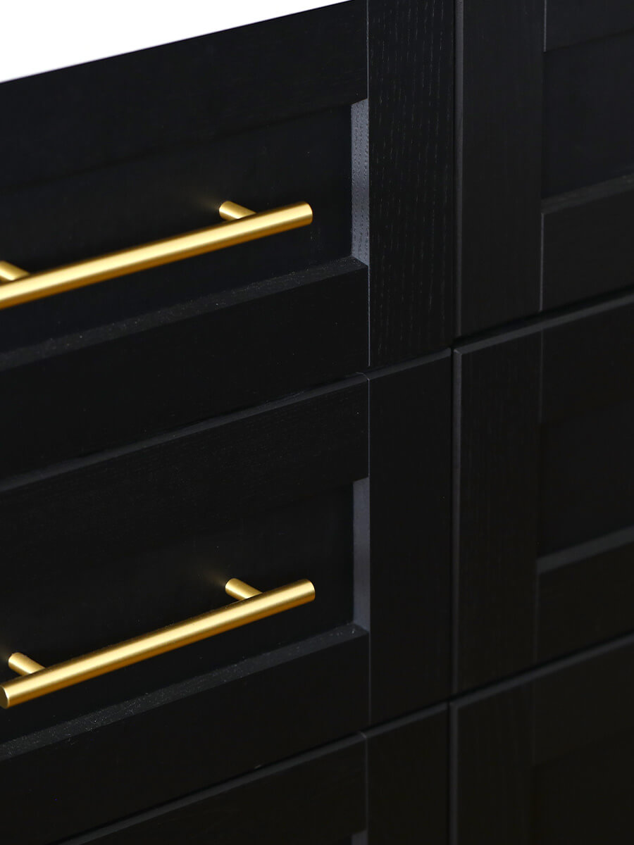 IKEA LERHYTTANブラックステイン扉のディテール