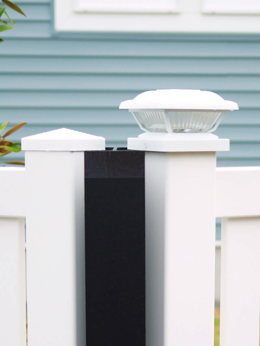 ソーラー付きフェンスキャップ