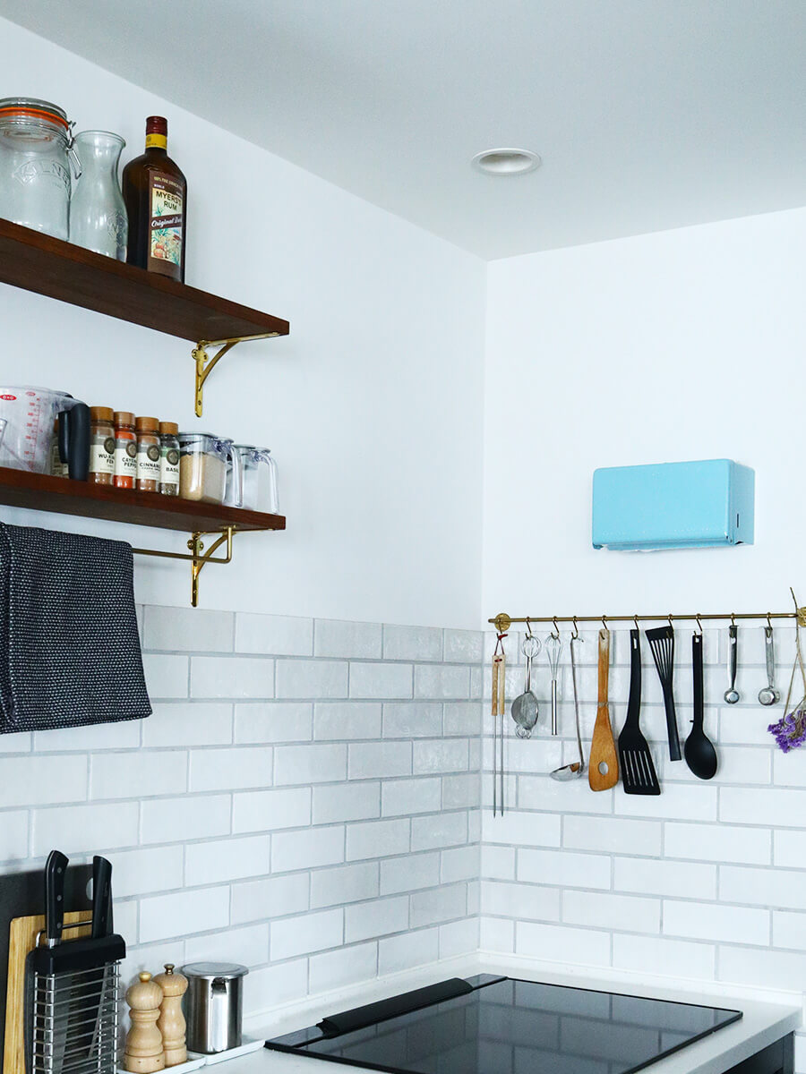 レンジフードのないコンロ周り