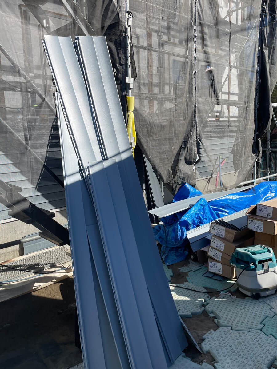 WALL-J外壁材の搬入